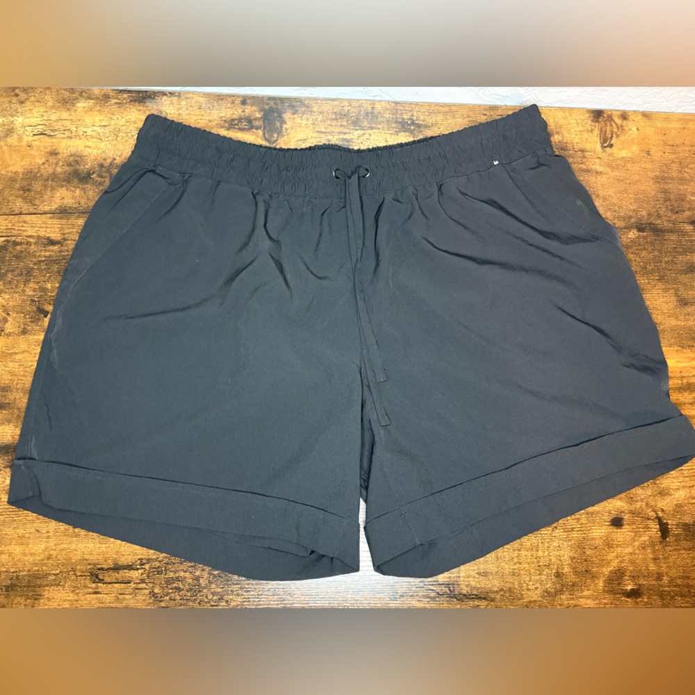 Mondetta Black Athletic Shorts with Elastic Fit